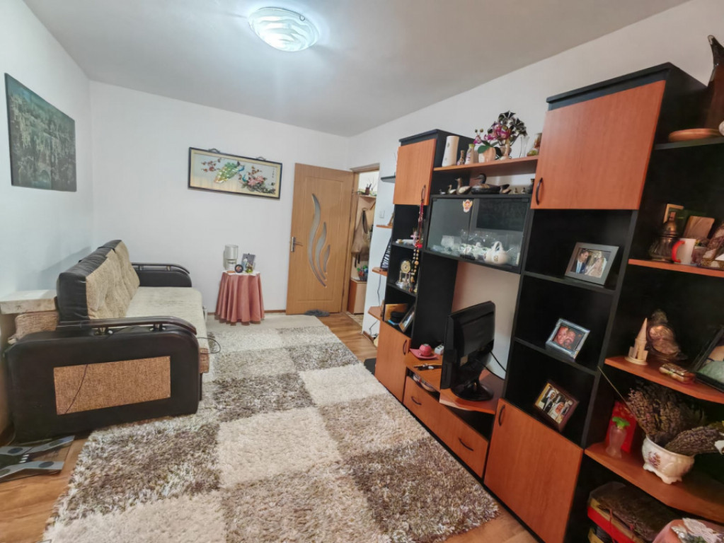 Apartament 2 camere, situat in zona KM 4-5