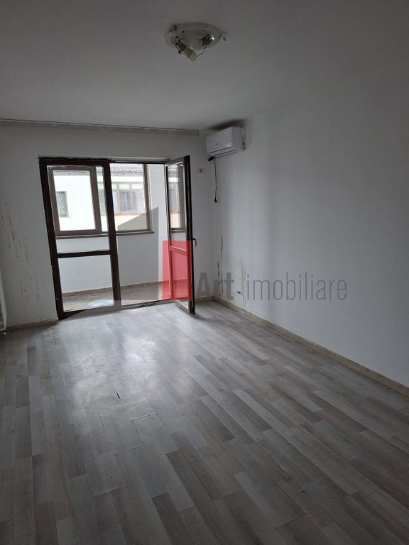 Apartament cu 3 camere de vanzare-Metalurgiei-Aparatorii ...