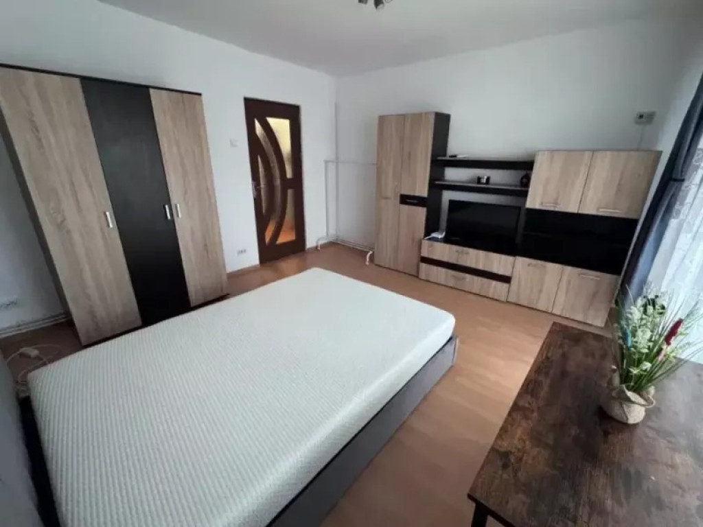 Apartament 1 camera D, in Gara,