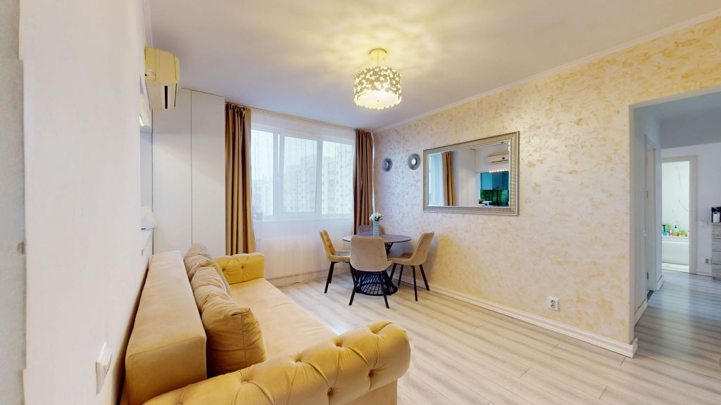 Apartament 4 camere superb Plaza