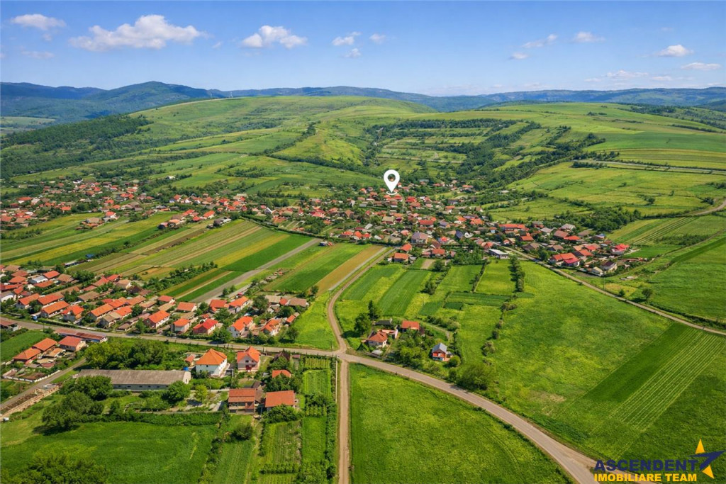 Film! Teren apreciabil, 2.819 mp casa, Mereni, Covasna