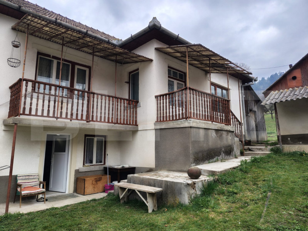 Casă individuală 4 camere, 91 mp, teren 1376 mp, in Suceag
