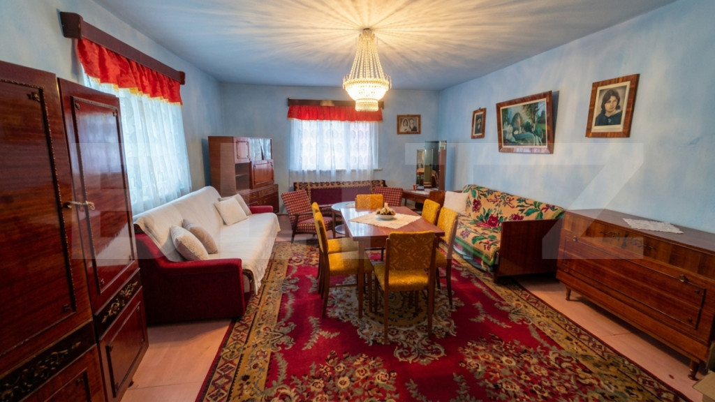 Apartament cu 2 camere, decomandat, 56 mp, zona centrala, Bl