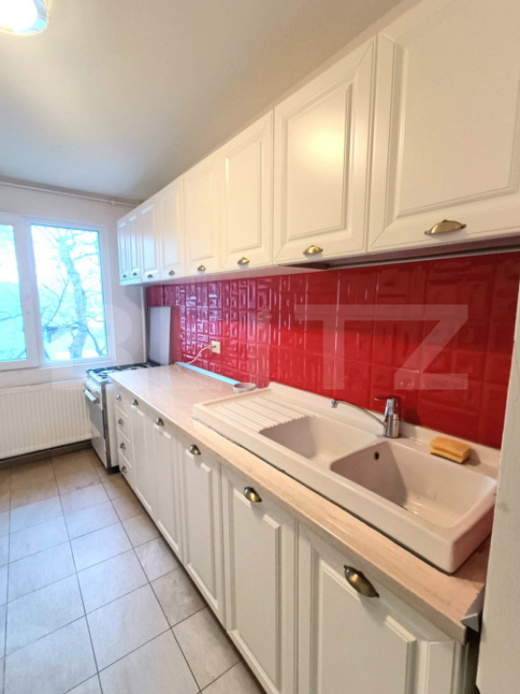 Apartament 3 camere, 100 mp, garaj inclus, zona Central