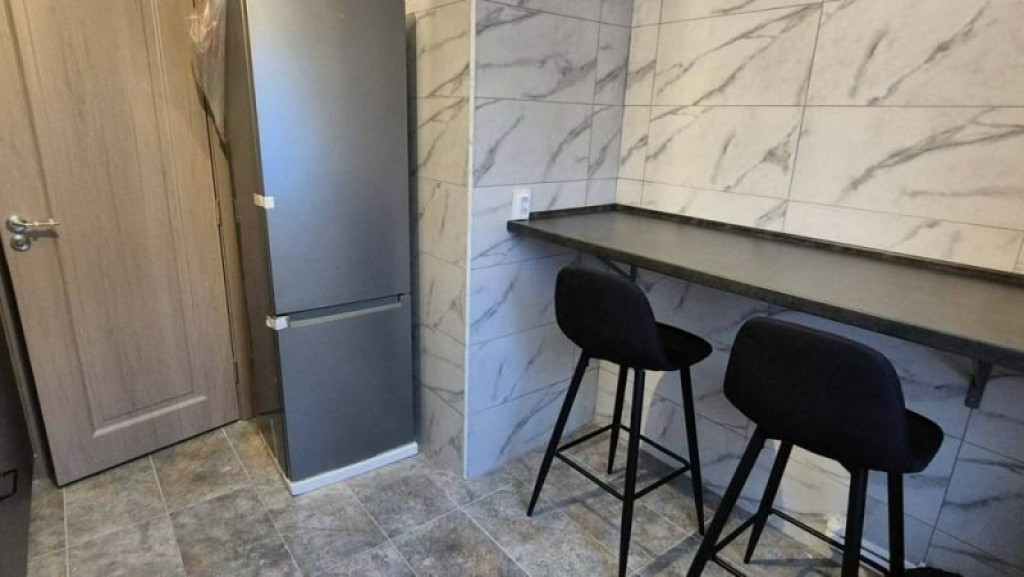 Apartament 3 camere , in Cantemir,