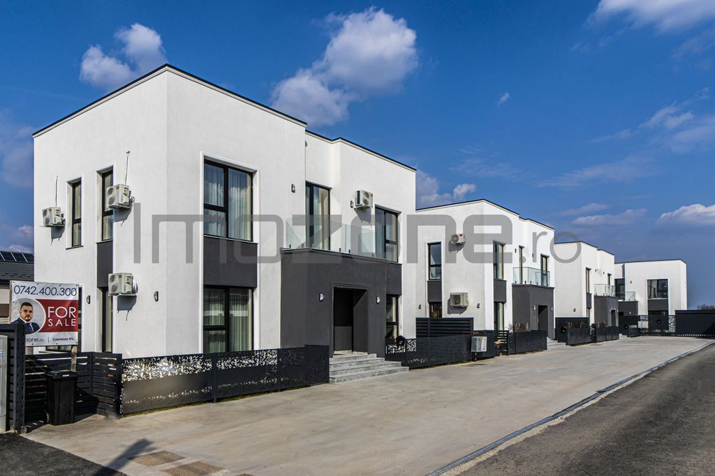 Otopeni - Zona Ferme, vila P+1, 5 camere, 4 dormitoare, 3...