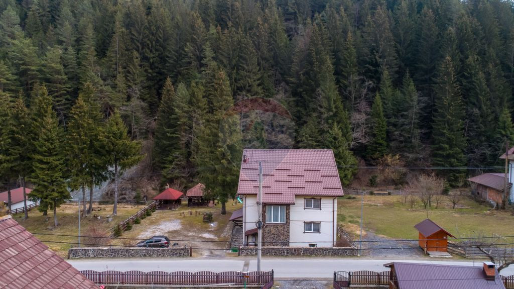 Pensiune de Vanzare in Moieciu de Sus | Comision 0%