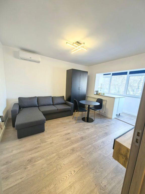 Apartament 3 camere- zona Boema