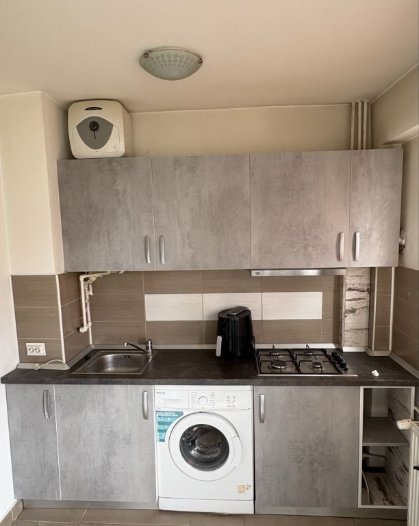 Vitan auchan etaj 8 olimpia