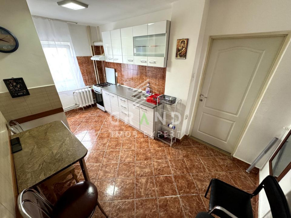 2 CAMERE DECOMANDAT | BALCON | MĂNĂȘTUR / ALEEA BRATEȘ