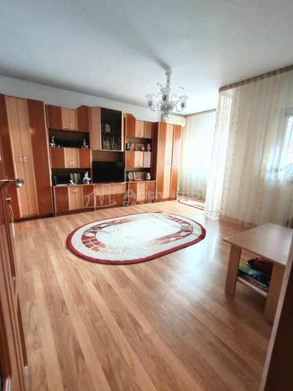 - 3 camere decomandat - Drumul Sarii - metrou - Orizont -