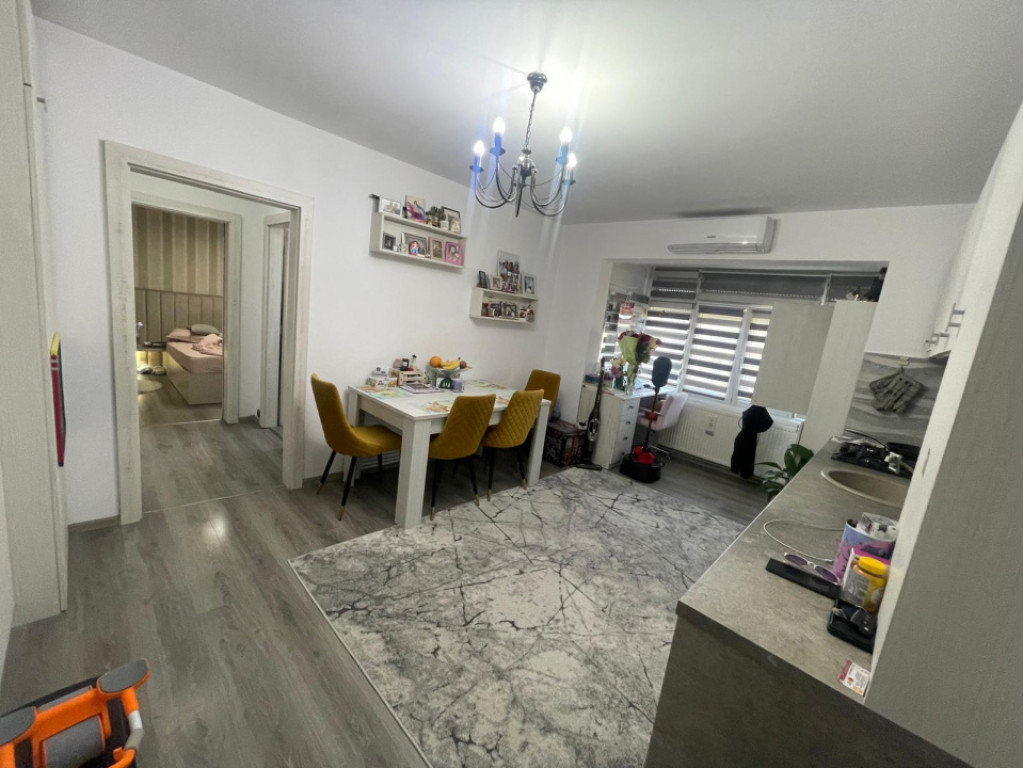 Apartament cu 2 camere transformat in 3, Brazda lui Novac, z
