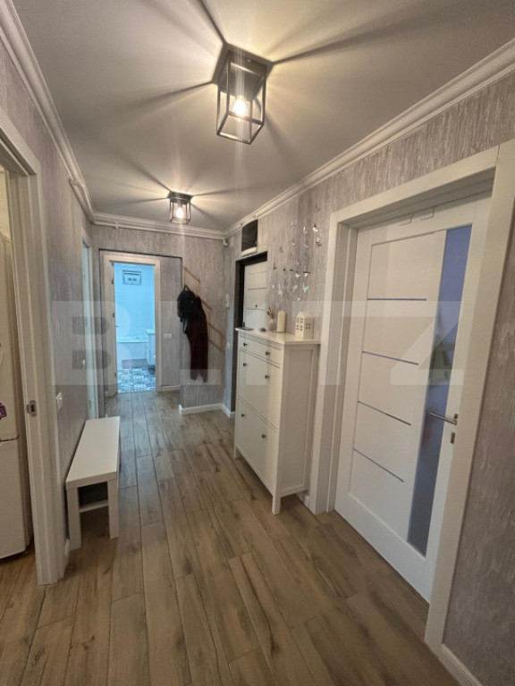 Apartament 3 camere, semidecomandat, etaj intermediar, zo...