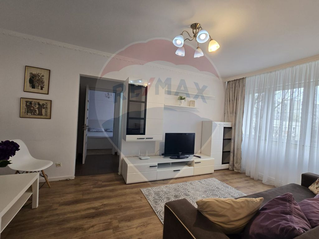 DE INCHIRIAT Apartament cu 2 camere în zona Pajura