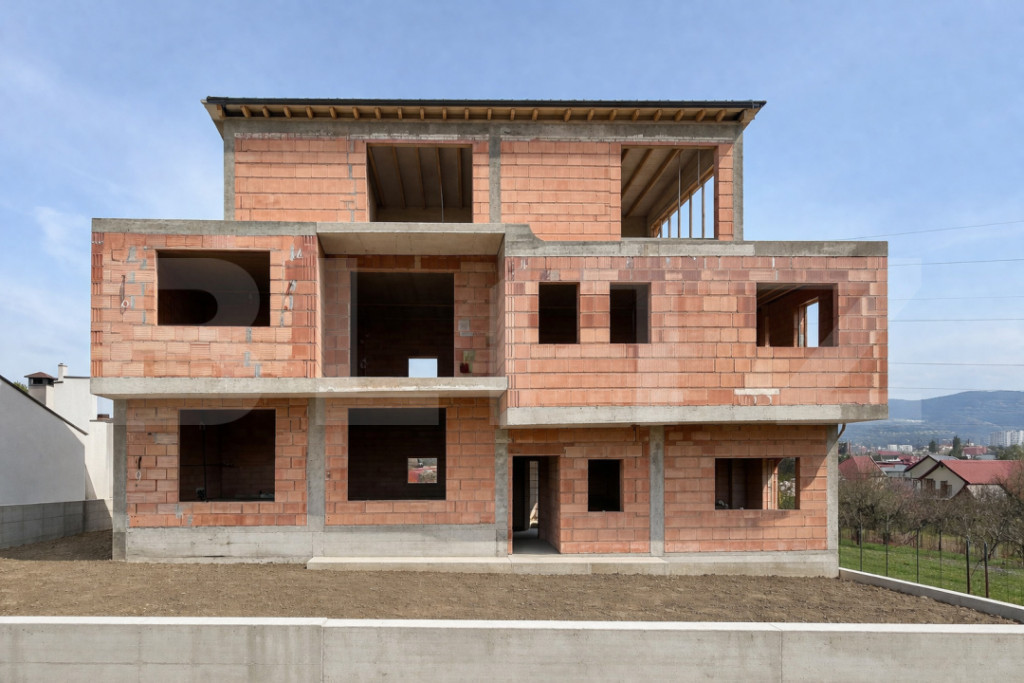 Casa de Vanzare in Teaca de 3 camere cu 12 arii teren