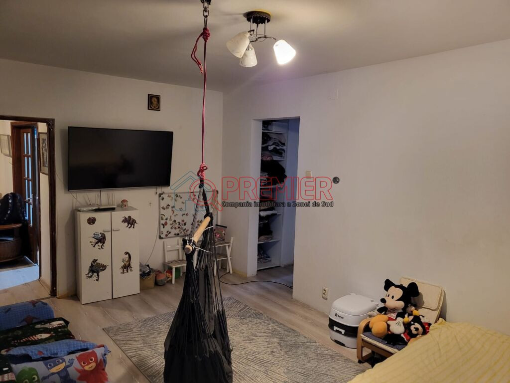 4 camere - Metrou Apărătorii Patriei - Bloc 1982