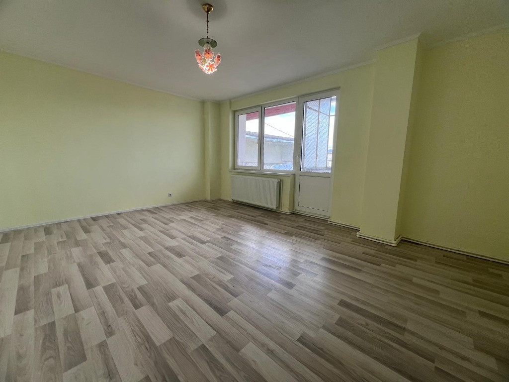 Apartament 2 camere, decomandat,zona Gojdu