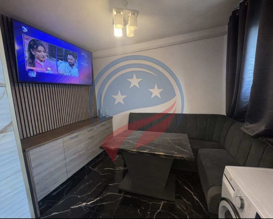 Apartament 3 camere decomandat Craiovita Noua-Scoala nr. 33