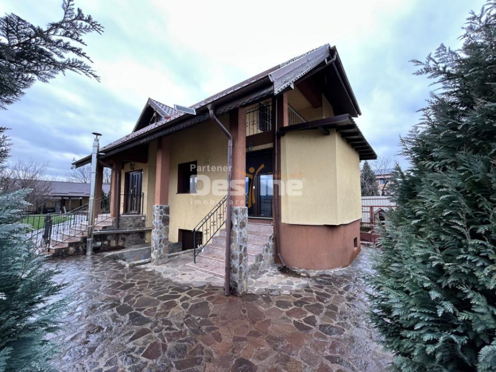 Casa cu piscina Fermelor 840mp teren 285.000€