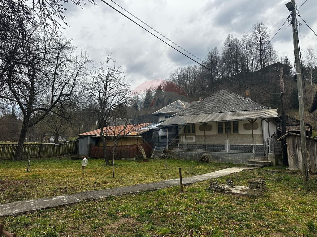 Viseul de Sus- CASA , priveliste, liniste ,