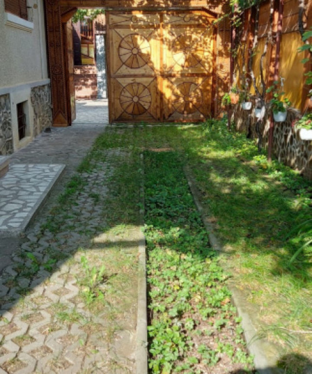 Casă individuală premium lângă Parcul Sub Arini – z...