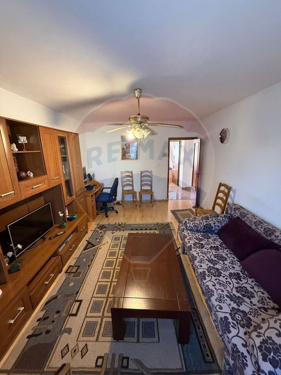 DE INCHIRIAT Apartament 2 camere zona Europa