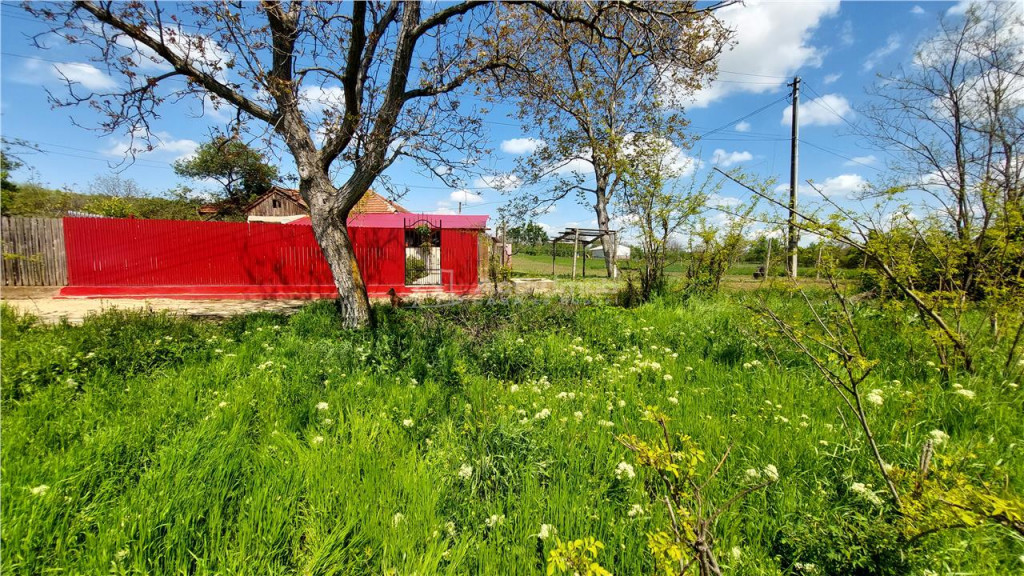 Teren intravilan, 509 mp, deschidere 30 m, com. Vernesti