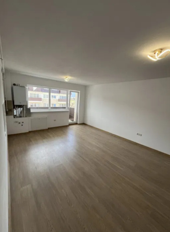 Apartament 2 camere, decomandat - zona Sanpteru