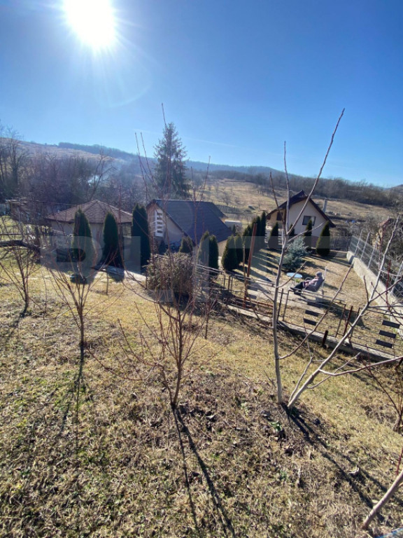 Vila individuala 6 camere, 1905 mp teren, in Stejeris langa