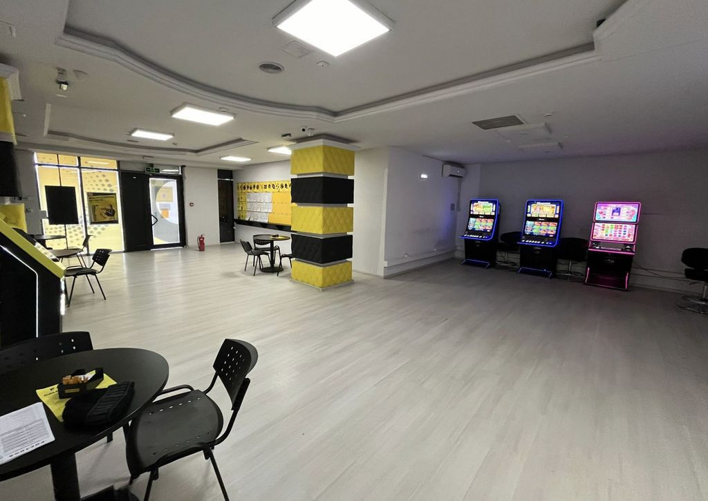 Zona Chitilei - Șoseaua Banatului sp 100 mp ideal cabine...