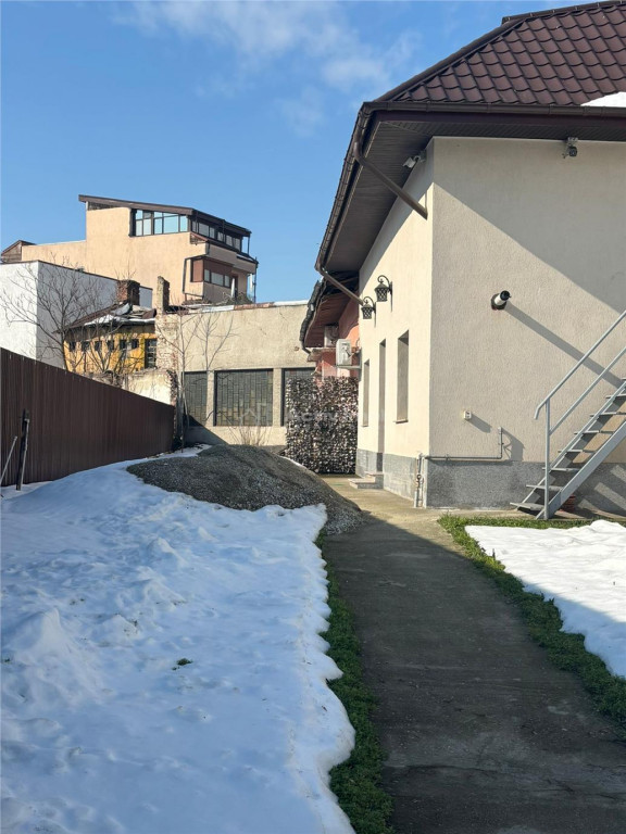 Teren 469 mp si Casa (101 mp), Piata Cosbuc