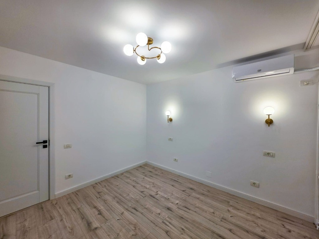 Apartament 3 camere Rahova