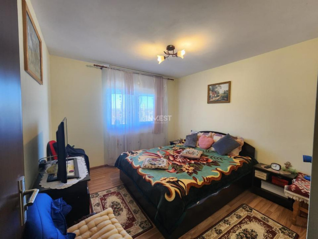 CASA INDIVIDUALA , ZONA TOMESTI, 5 CAMERE