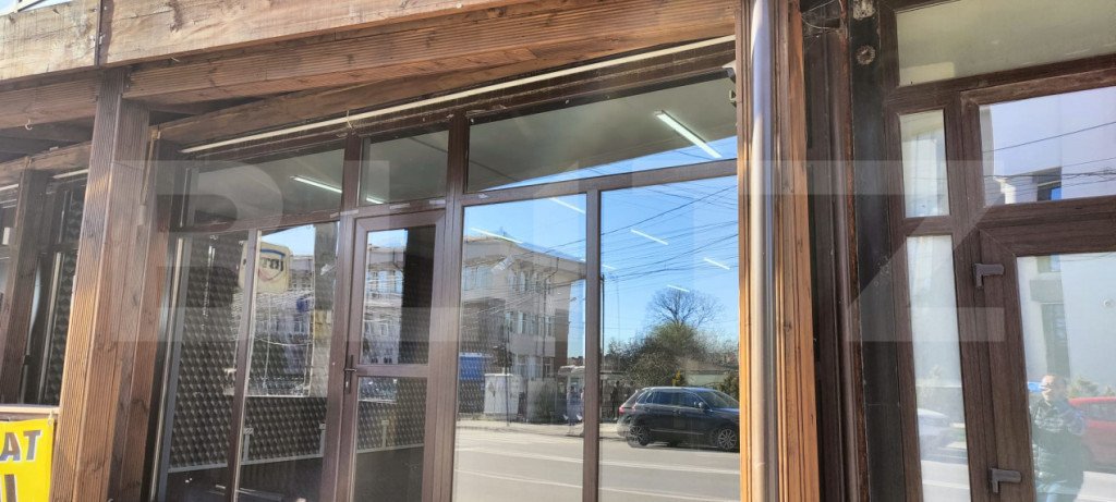 Inchiriez spatiu comercial