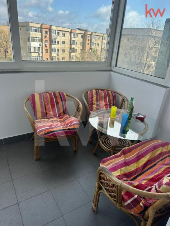 Apartament 4 camere transformat in 3 camere Calea Bucuresti