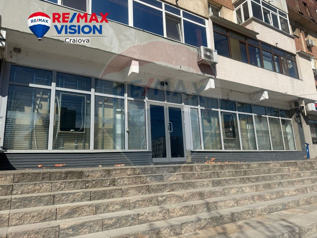 Spațiu comercial de 128.66mp de închiriat în zona Vale...