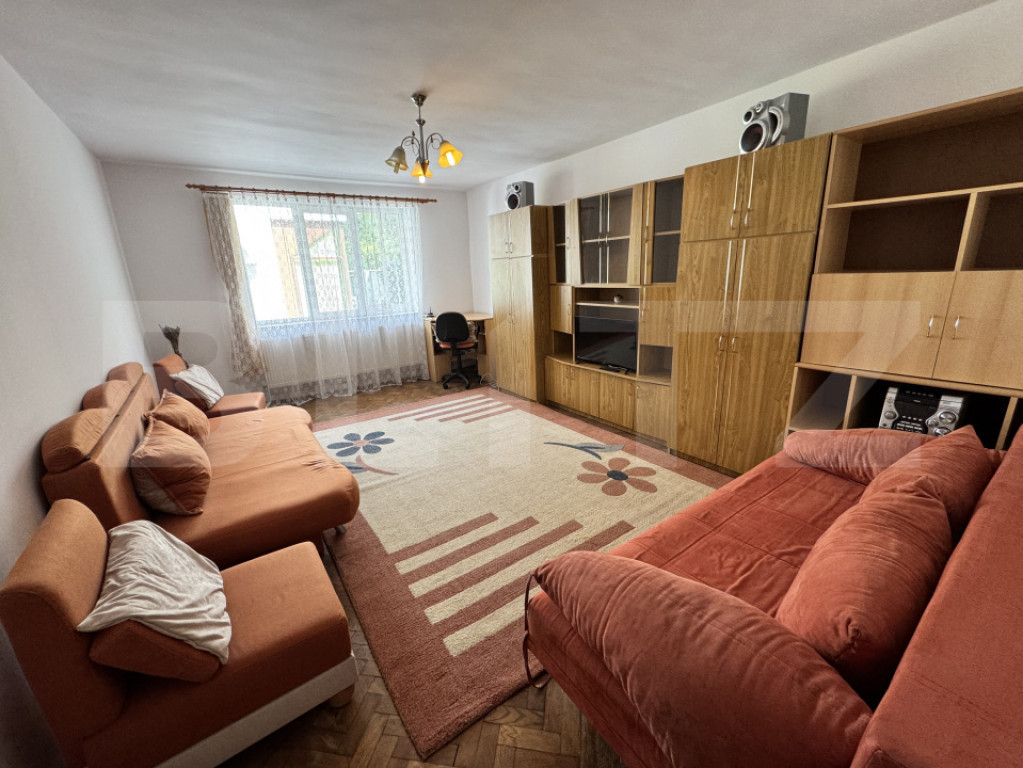 Apartament cu 3 camere de închiriat, parter, complet utilat