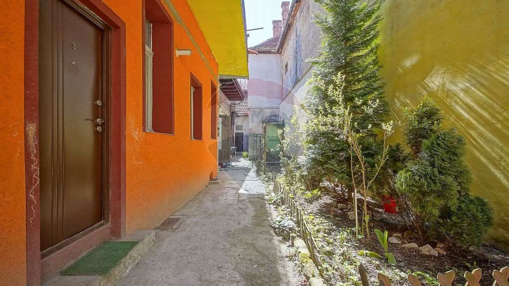 Apartament de vânzare, aproape de Piața Sfatului