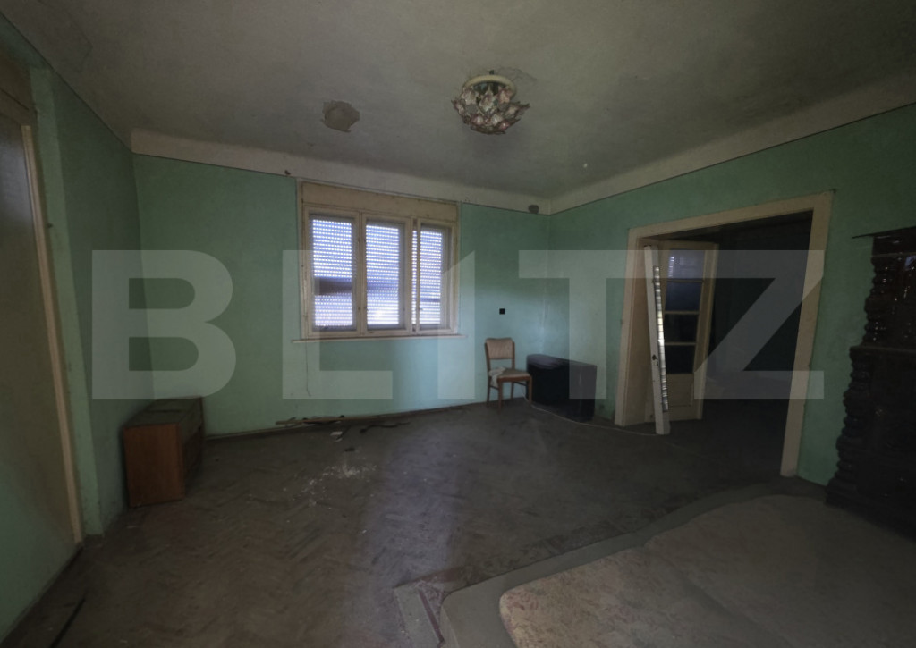 Casa de vanzare cu 2 camere,80 mp,zona sat Ambud comuna Paul