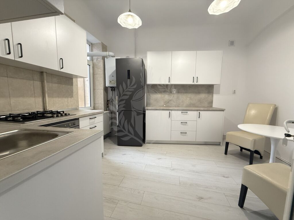 Apartament 2 camere / Spatiu comercial, zona Ultacentrala,