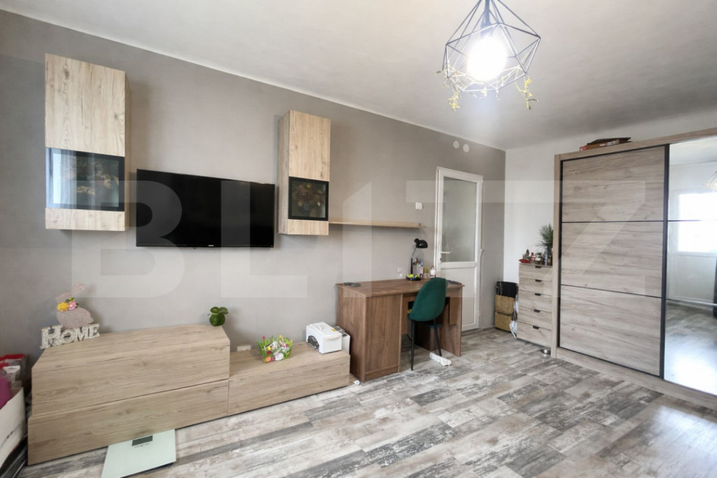 Garsoniera decomandata 37mp,etaj 3,zona Liceul Henri Coanda