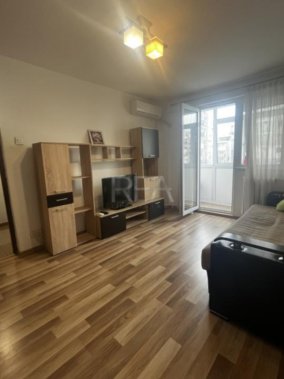 Apartament 2 camere decomandat de vânzare