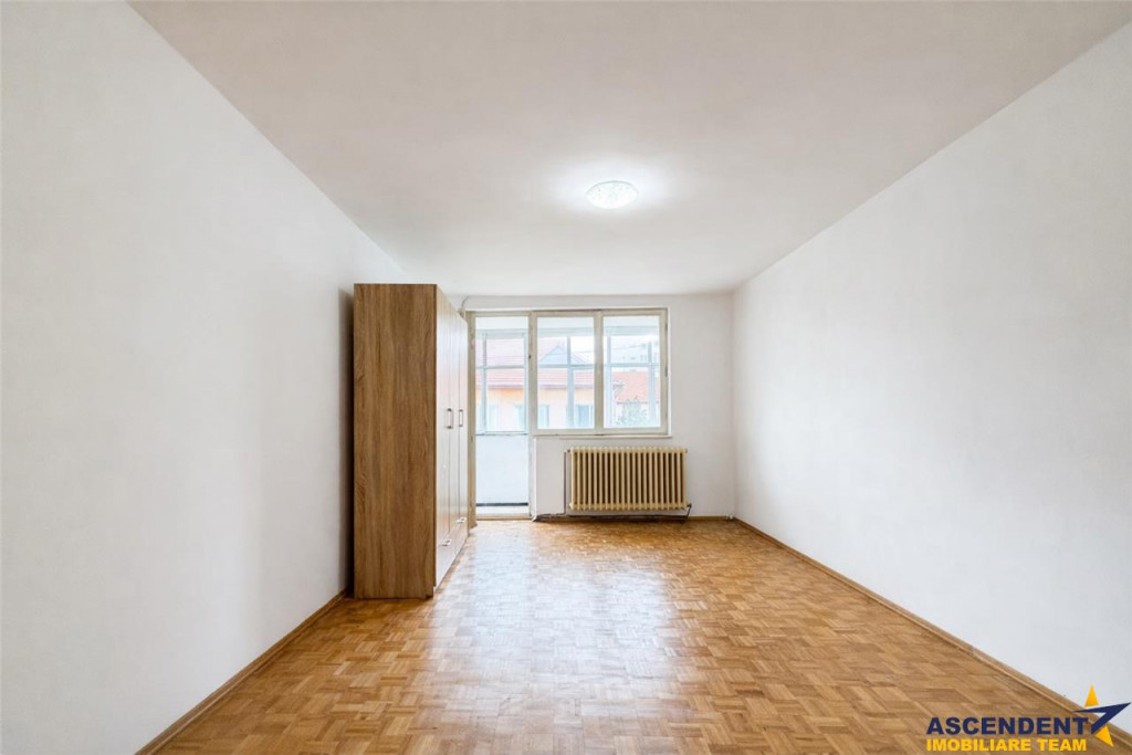 Apartament 2 camere, etaj 2, zona linistita, Simeria, Sfantu