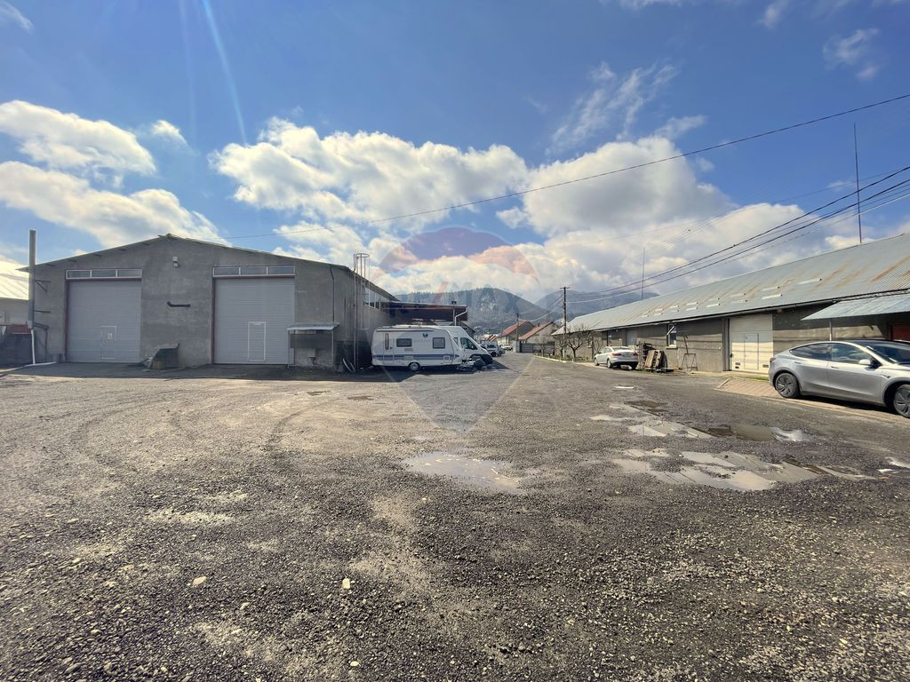De vânzare – Proprietate industrială Săcele, zona Do...