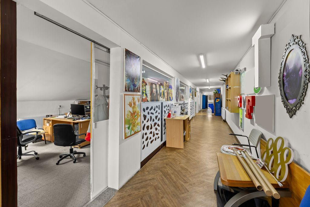 Hala spațioasă și versatilă de închiriat - Aradul Nou