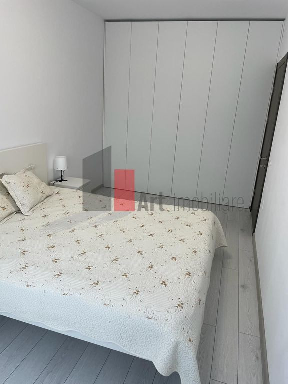 Apartament cu 2 camere de inchiriat-Aparatorii Patriei-ce...