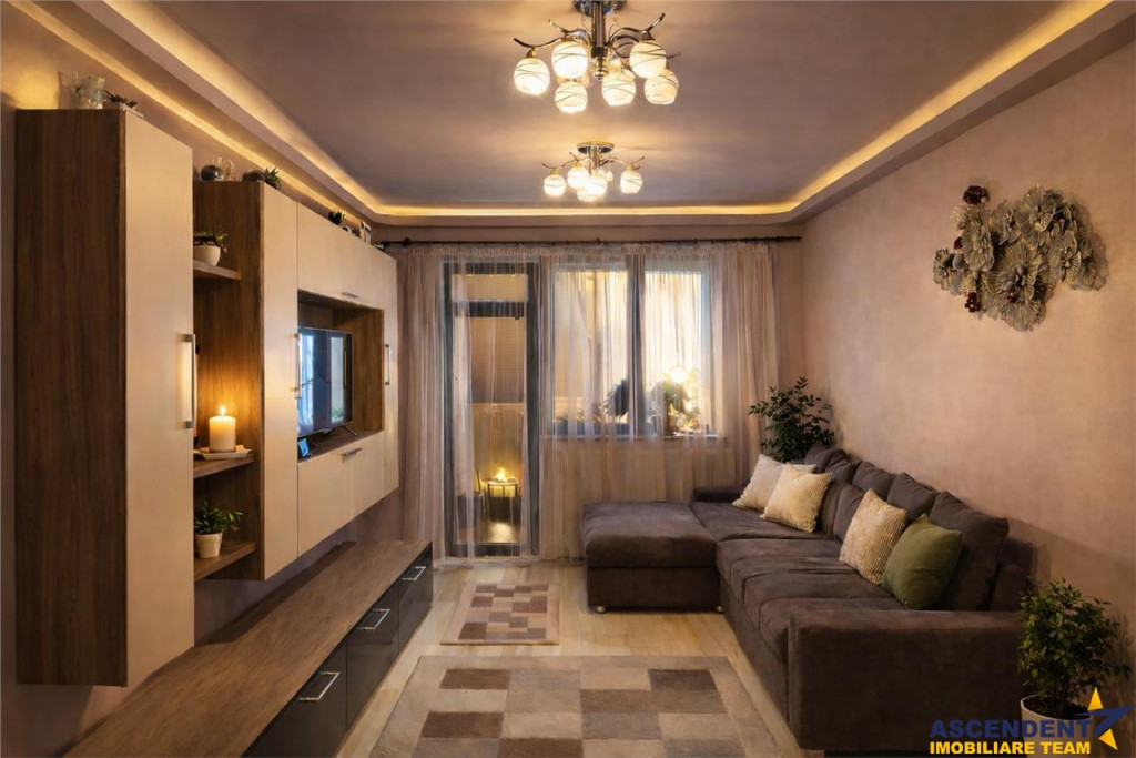 Penthouse de 3 camere zona Tractorul