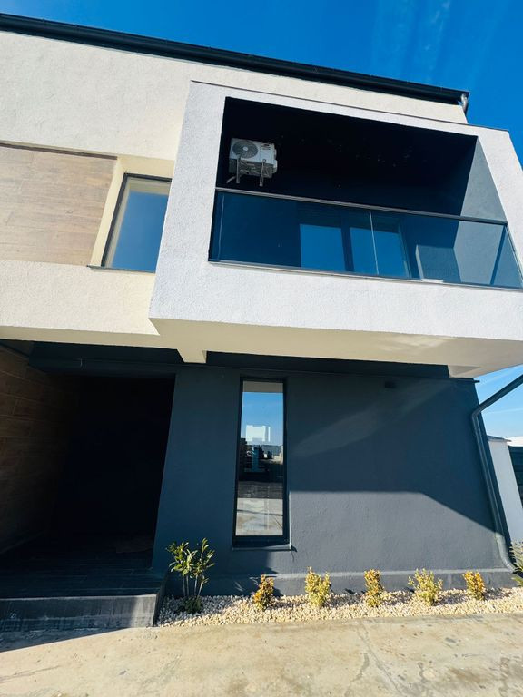 Popesti-Leordeni vila P+1+M 5 camere