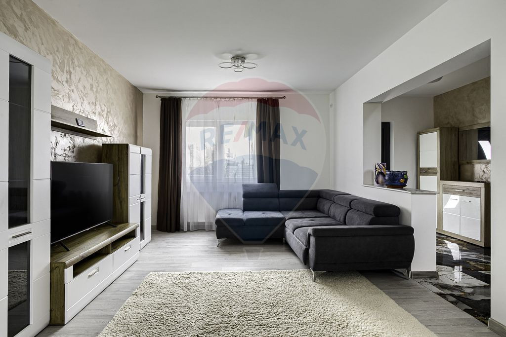 Casă de închiriat în cartierul Athena, zona 6 Vânători