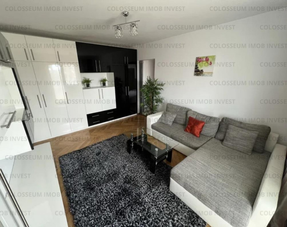 Apartament 2 camere, etaj 3/4, mobilat, utilat, balcon, Centrul Civic!